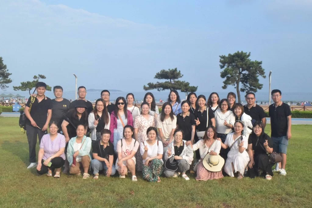 Qingdao tres días de construcción de grupo